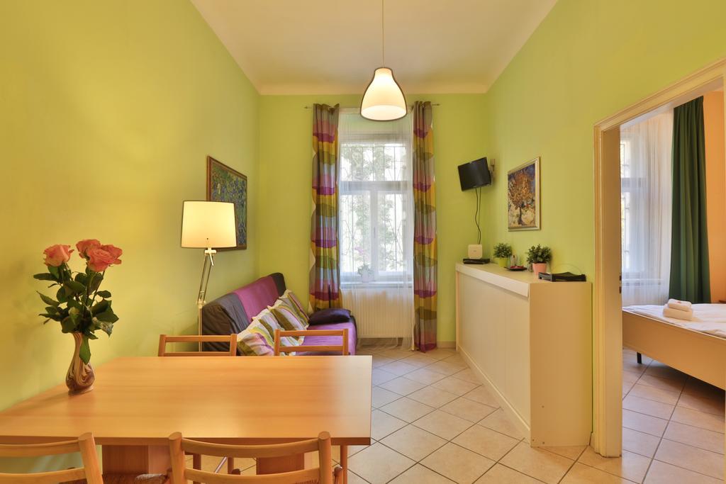 Na Kozacce 6 Apartment *